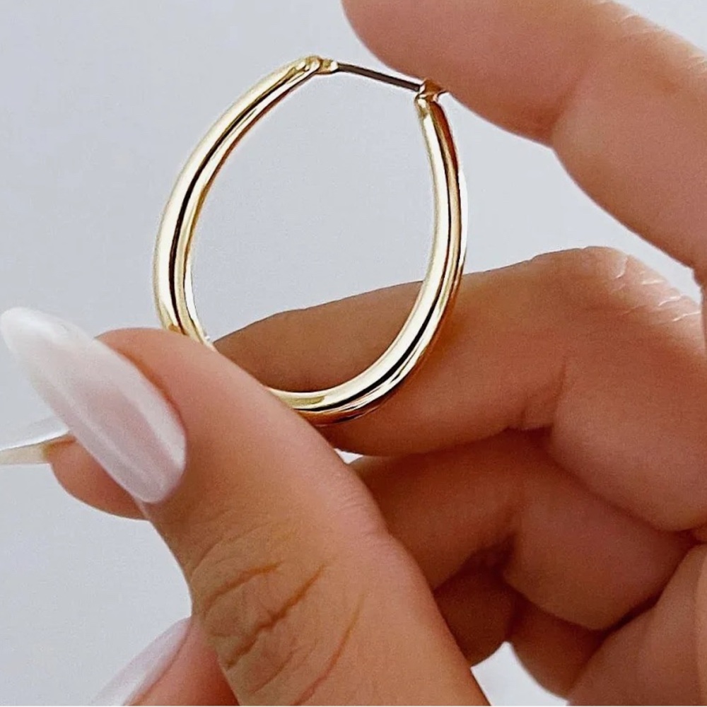 Anna Luisa gold Oval Hoop Earrings - Women's Jewelry
